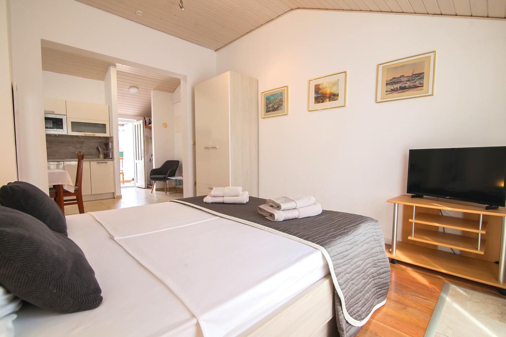 Helvetia Sunny Apartments Bol Dış mekan fotoğraf
