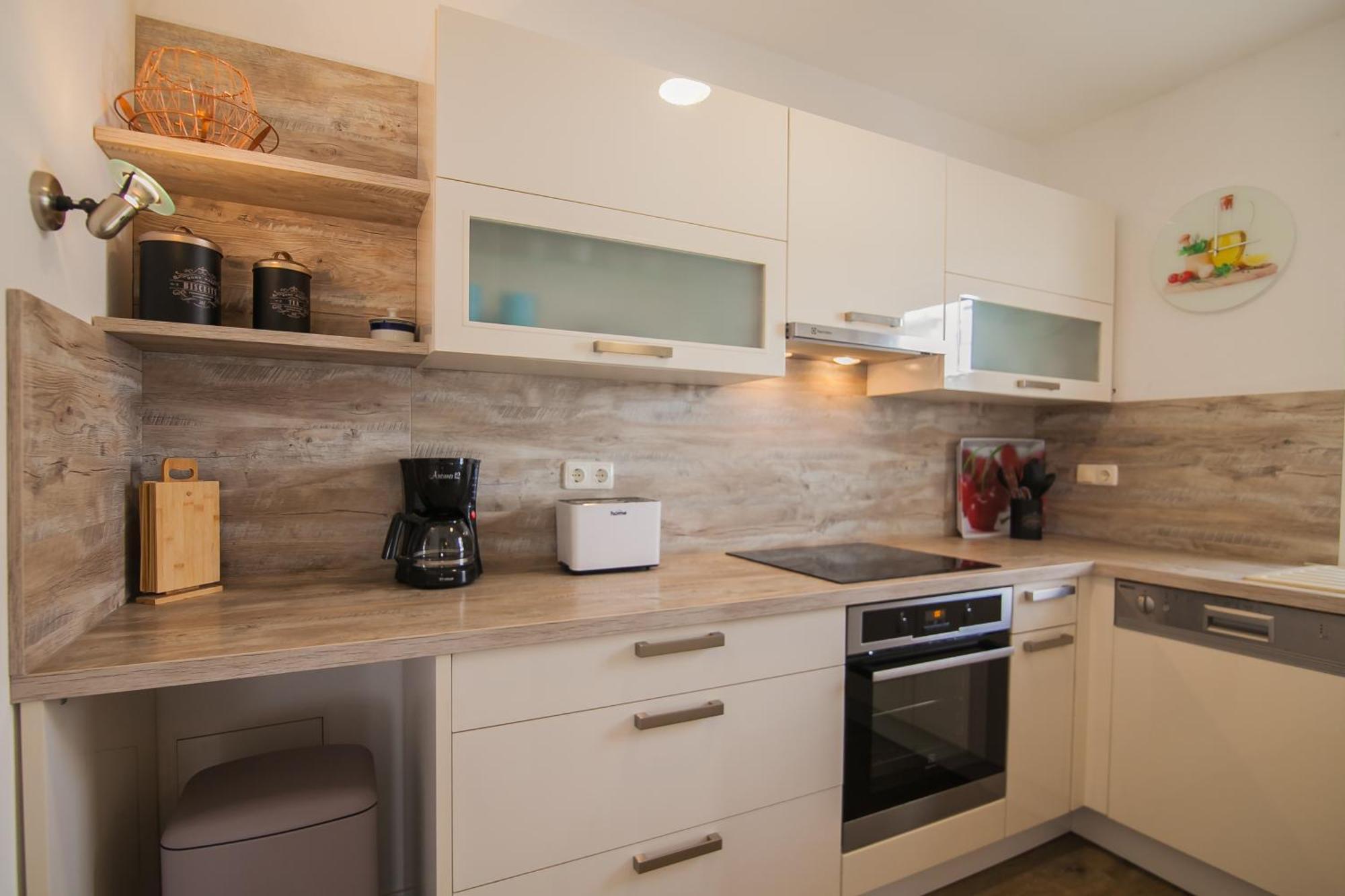 Helvetia Sunny Apartments Bol Dış mekan fotoğraf
