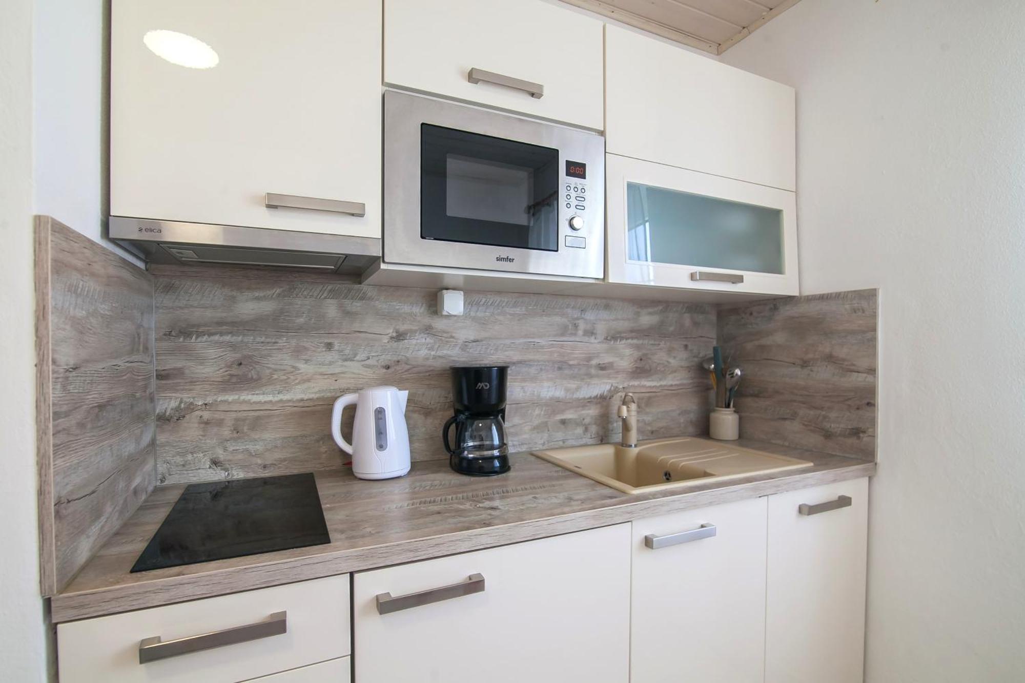Helvetia Sunny Apartments Bol Dış mekan fotoğraf