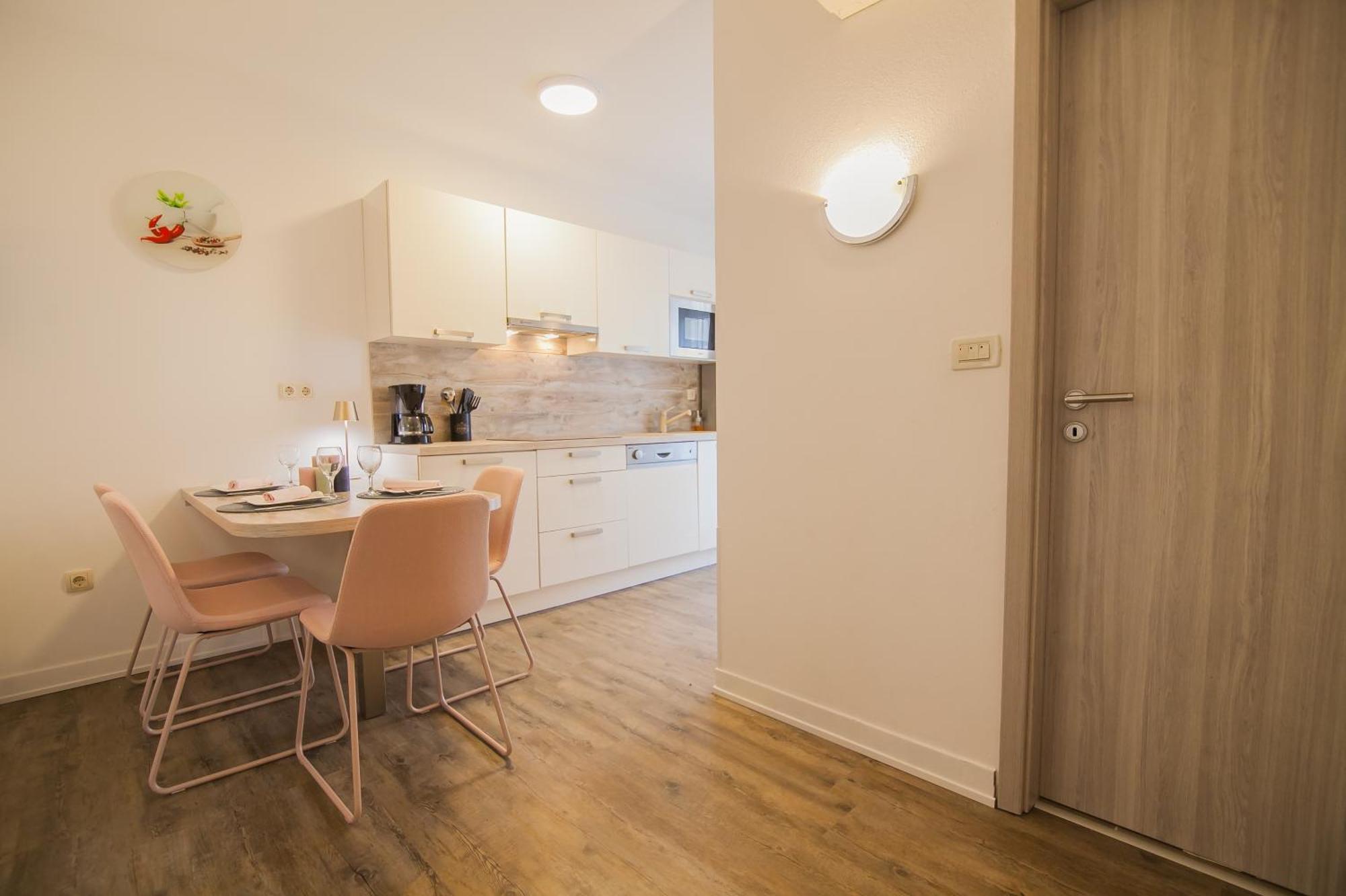 Helvetia Sunny Apartments Bol Dış mekan fotoğraf