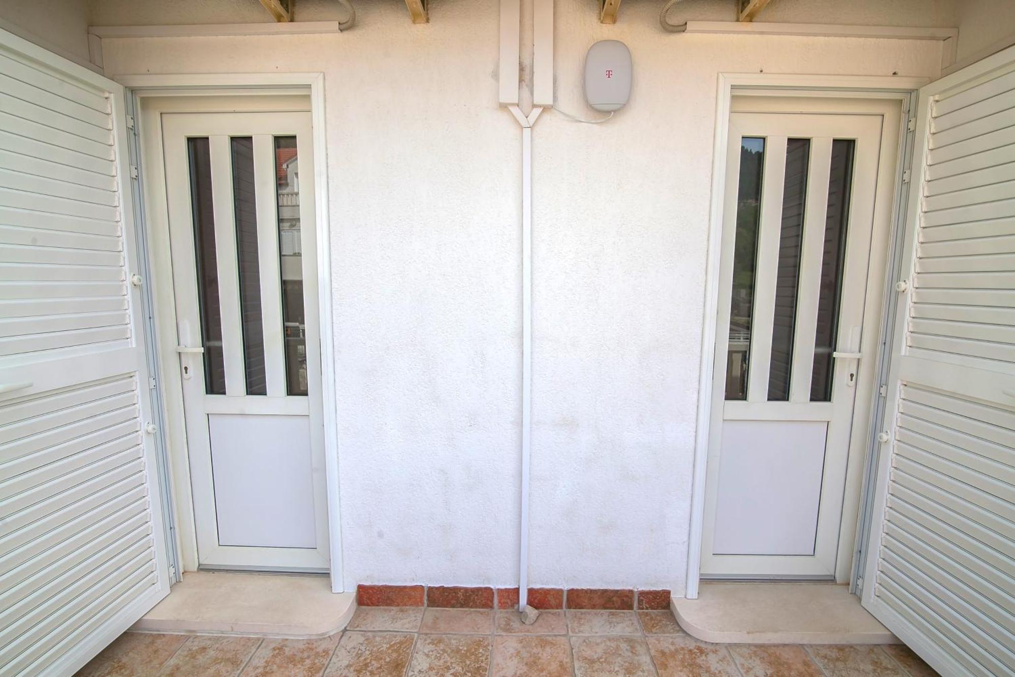 Helvetia Sunny Apartments Bol Dış mekan fotoğraf
