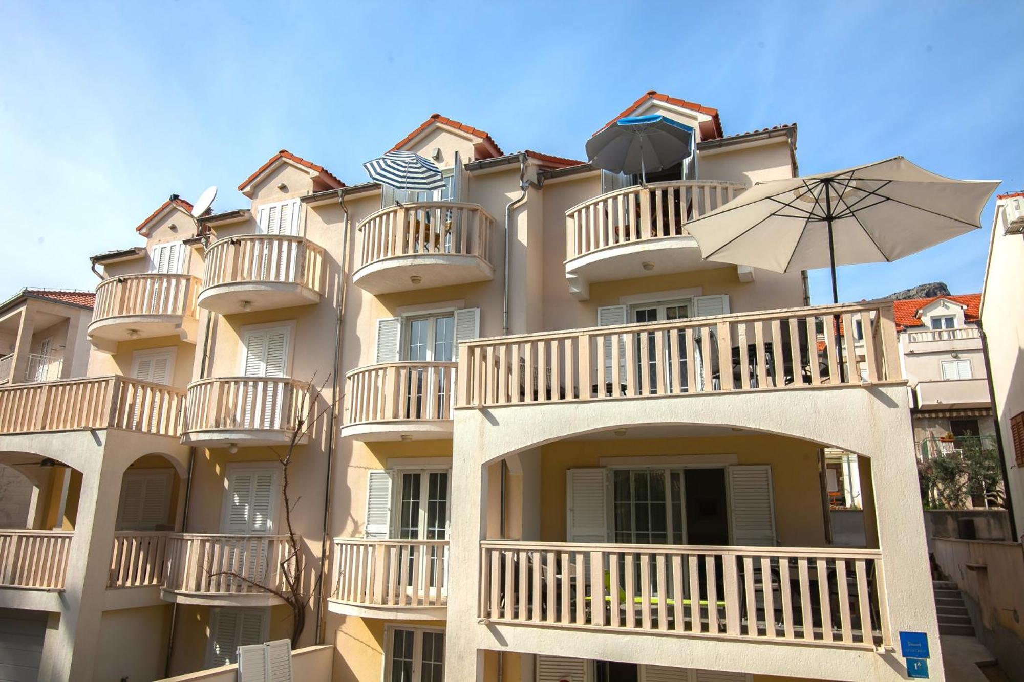Helvetia Sunny Apartments Bol Dış mekan fotoğraf