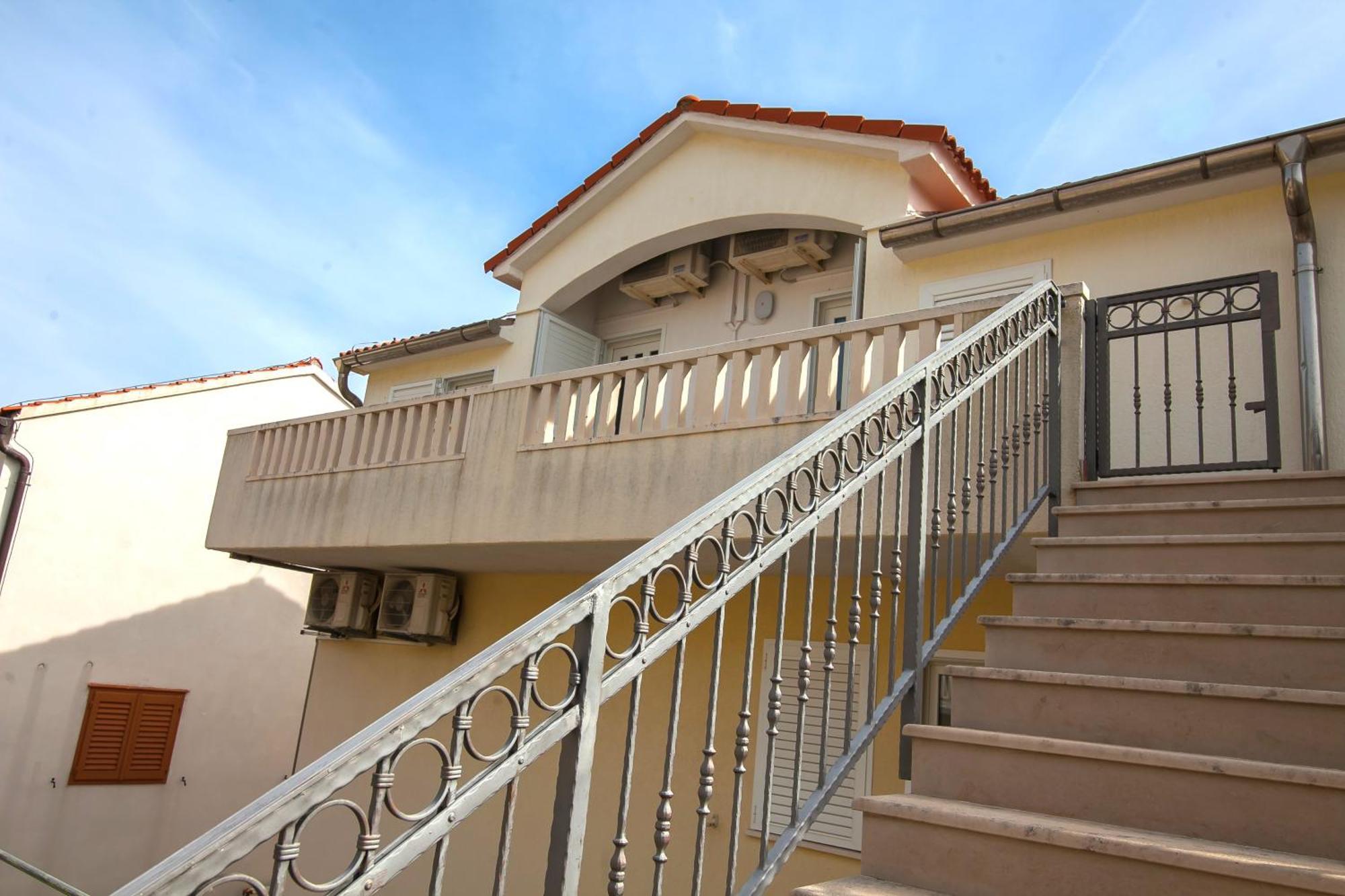Helvetia Sunny Apartments Bol Dış mekan fotoğraf