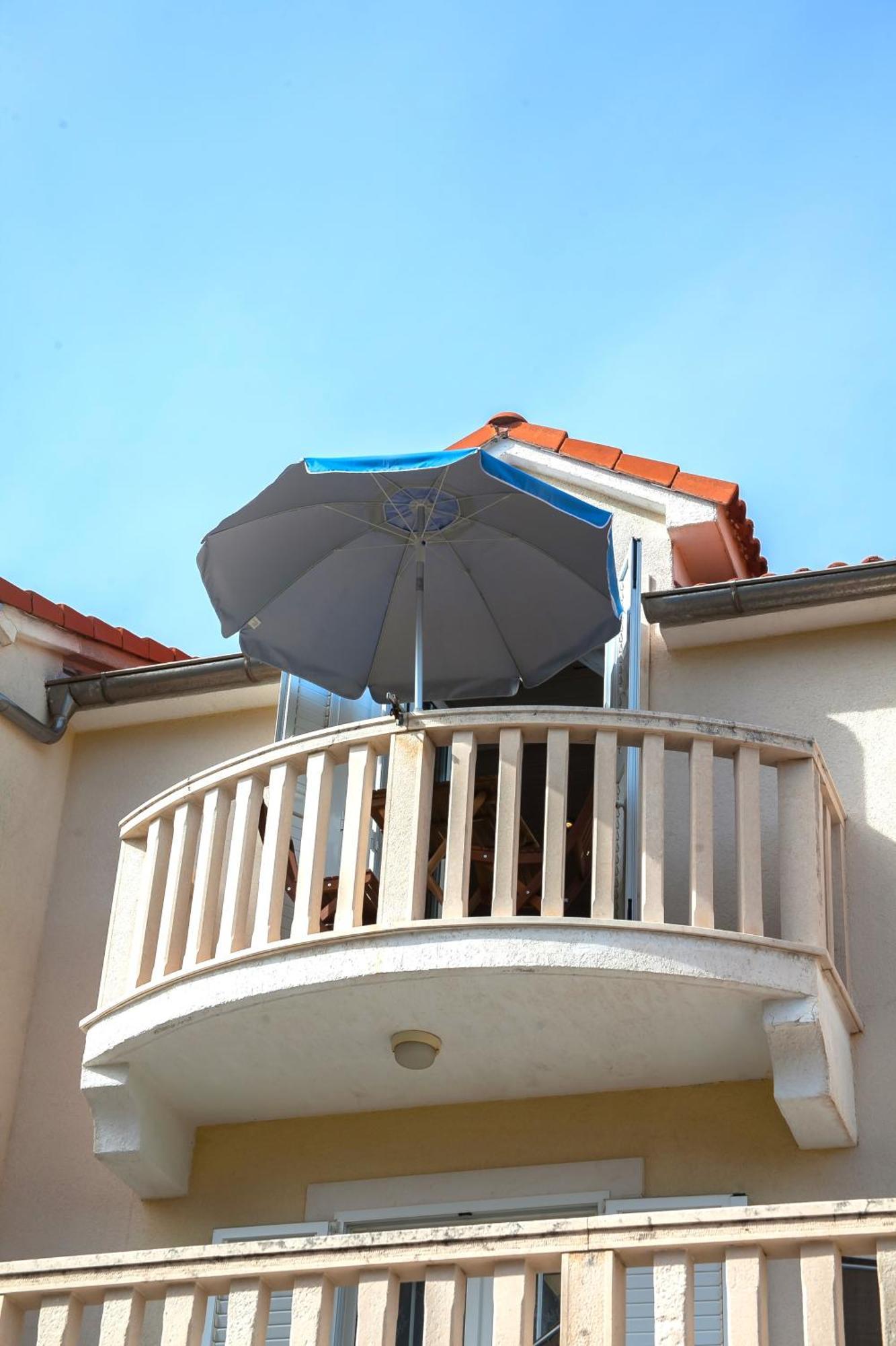 Helvetia Sunny Apartments Bol Dış mekan fotoğraf